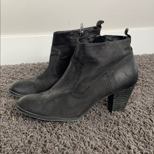 black pegabo booties
